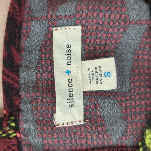 Silence & Nose Bohemian spaghetti strap Crop Top Zipper back - Picture 7 of 9